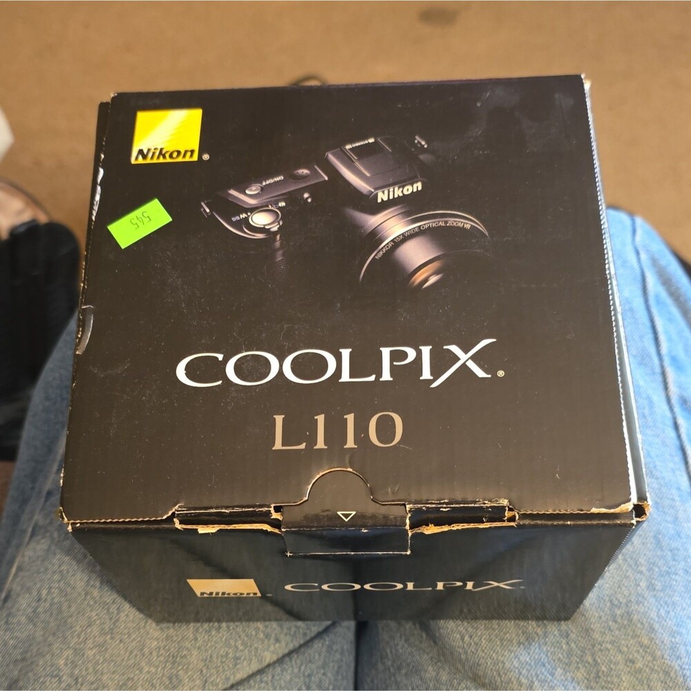 Nikon COOLPIX L110 Compact Digital Camera 12.1MP 15x Zoom 3" Black